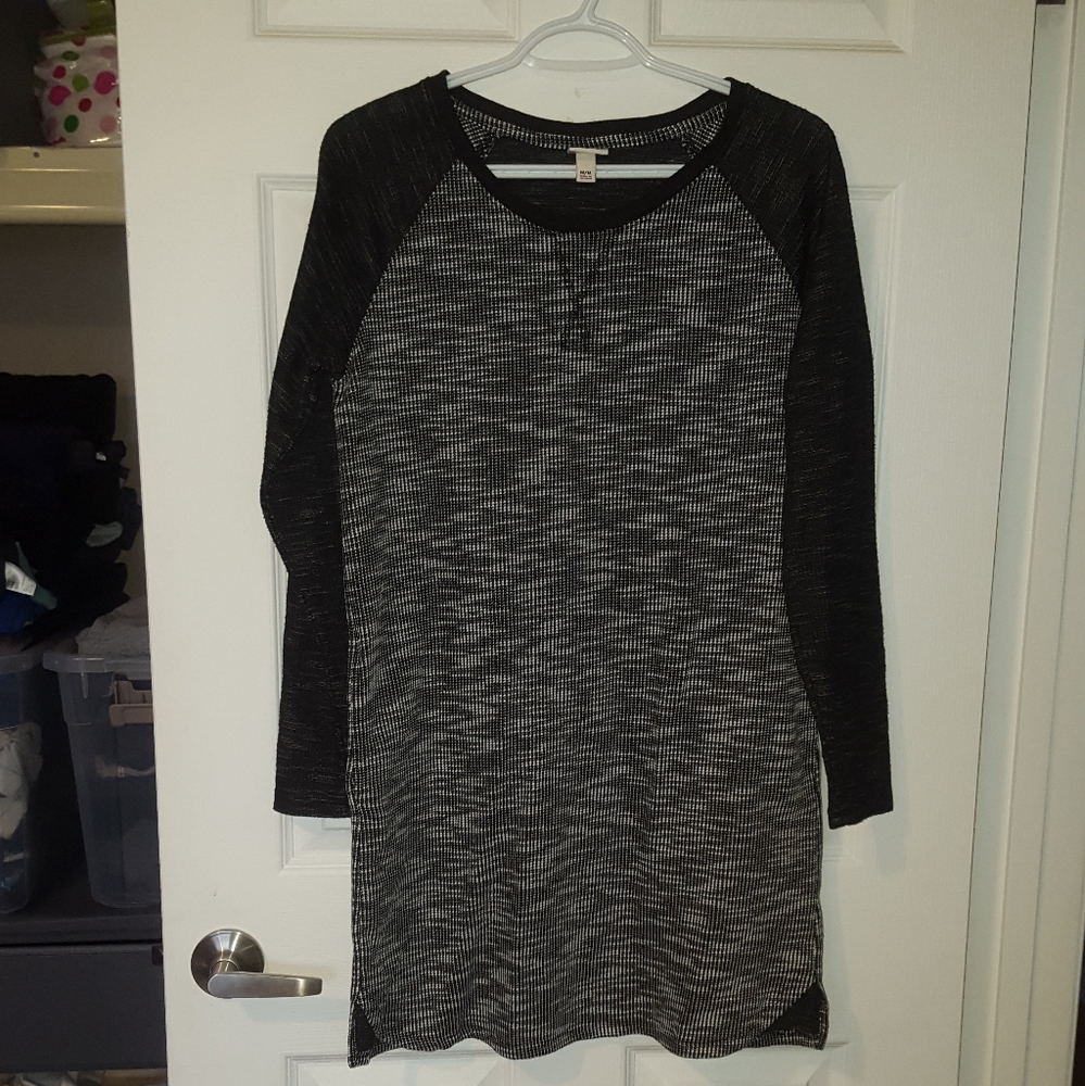 Merona Tunic - Picture 1 of 3